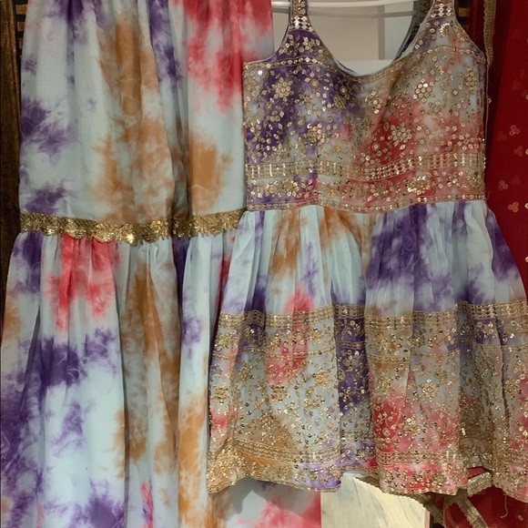 Brand new designs in Sharara suits - Picture 5 of 16